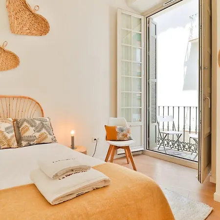 דירה C74 - Marvelous 3 Bedroom In Historical