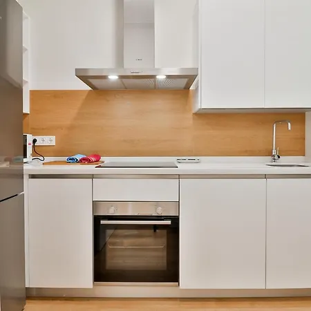 דירה C74 - Marvelous 3 Bedroom In Historical מאלגה