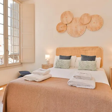 C74 - Marvelous 3 Bedroom In Historical מאלגה